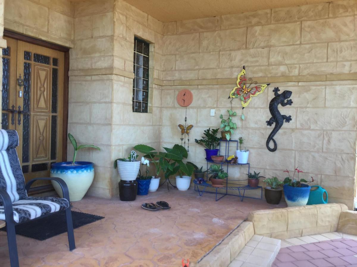 Shark Bay Views B & B 德纳姆 外观 照片