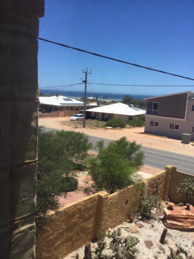 Shark Bay Views B & B 德纳姆 外观 照片
